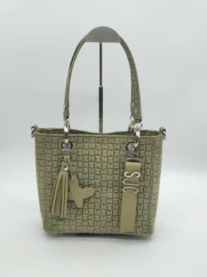 Bolso Paris Petit Charlotte Signature Verde Trenzado 5 Bolso mediano Paris Petit verde piel trenzada