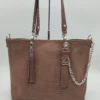 Bolso grande Paris Grand Charlotte Signature Choco Anaconda 1 Paris Grand color chocolate textura anaconda vista frontal