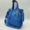 Bolso tote Delfina Charlotte Azul Francia Floater 2 Detalle de textura floater azul Francia en Delfina