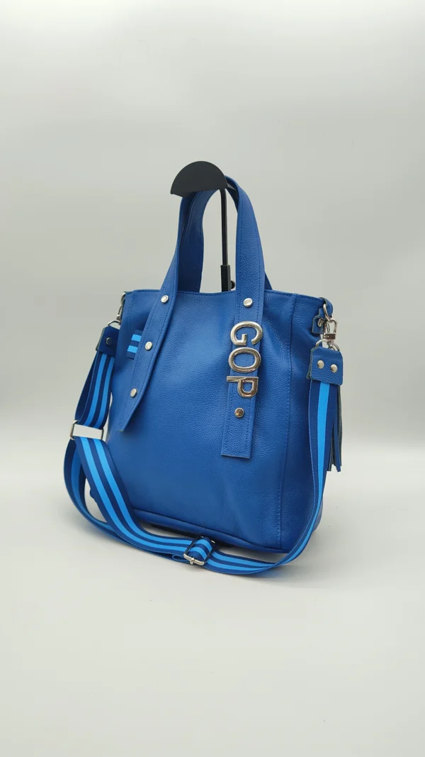 Bolso tote Delfina Charlotte Azul Francia Floater 2 Detalle de textura floater azul Francia en Delfina