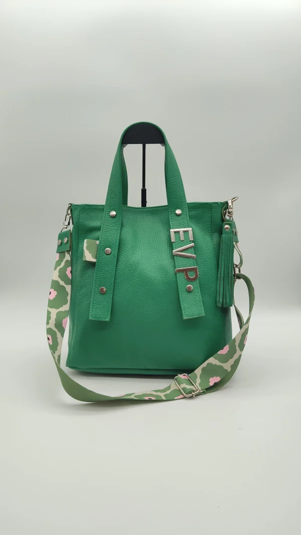 Bolso tote Delfina Charlotte Verde Floater 1 Bolso tote Delfina verde en piel floater