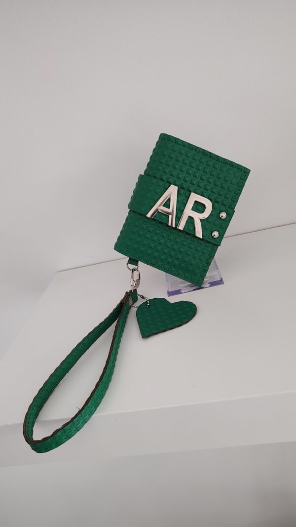 IMG_20250531_150503793 Mini Cartera Charlotte Signature | Piel Natural