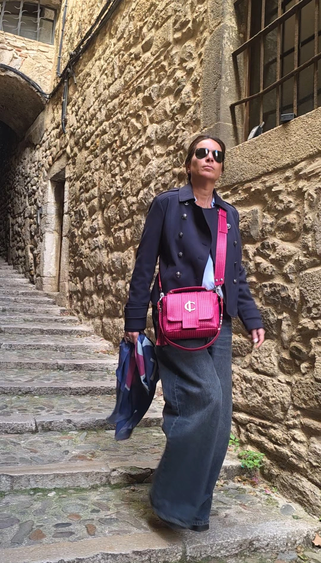 Bolso de piel bandolero Roma Signature Charlotte Fucsia para el día a día