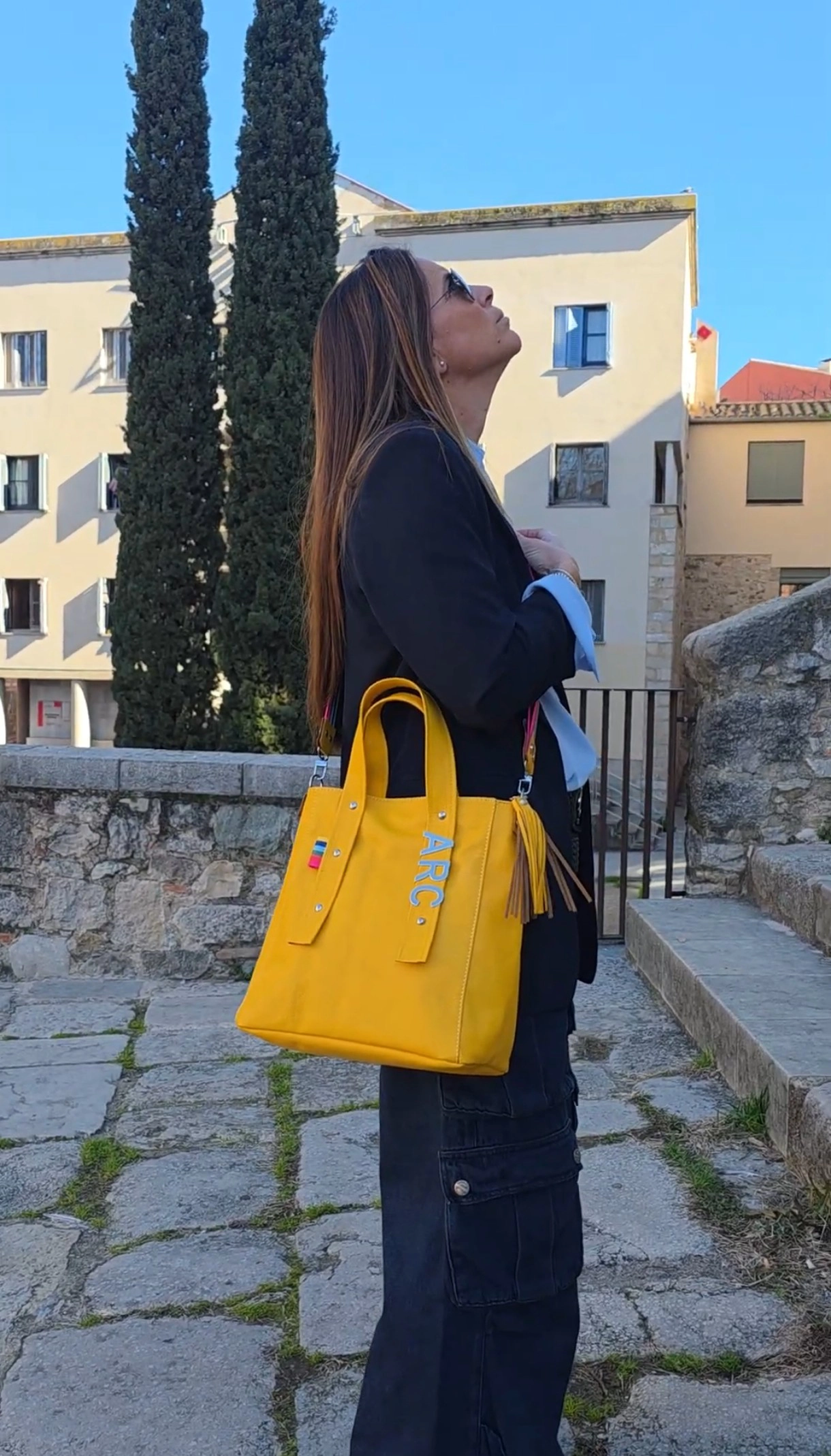 bolso- Tote Delfina amarillo-piel-look-urbano-luminoso Charlotte Sacs Girona España